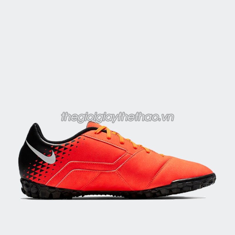 Giày bóng đá Nike BOMBAX TF 826486 801 1